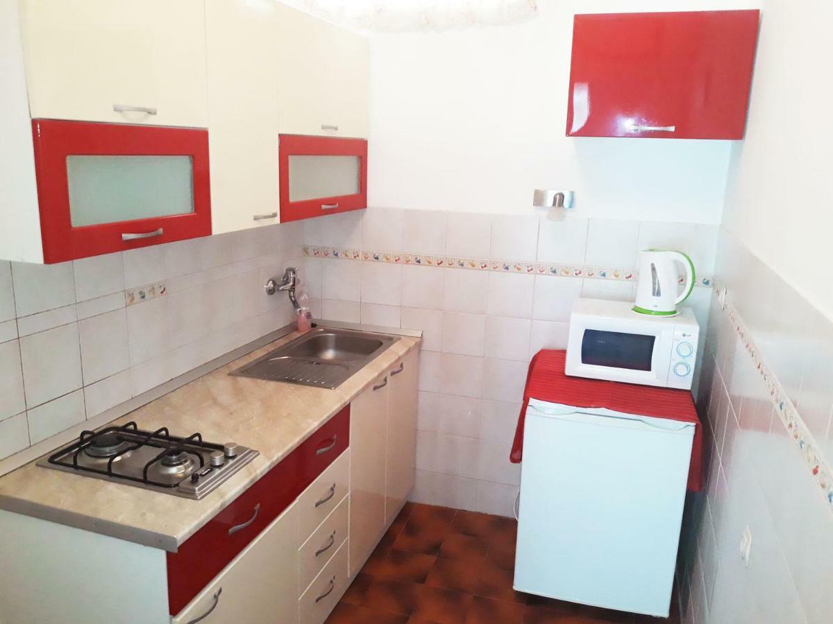 Apartments Carmen Vinišće Eksteriør billede